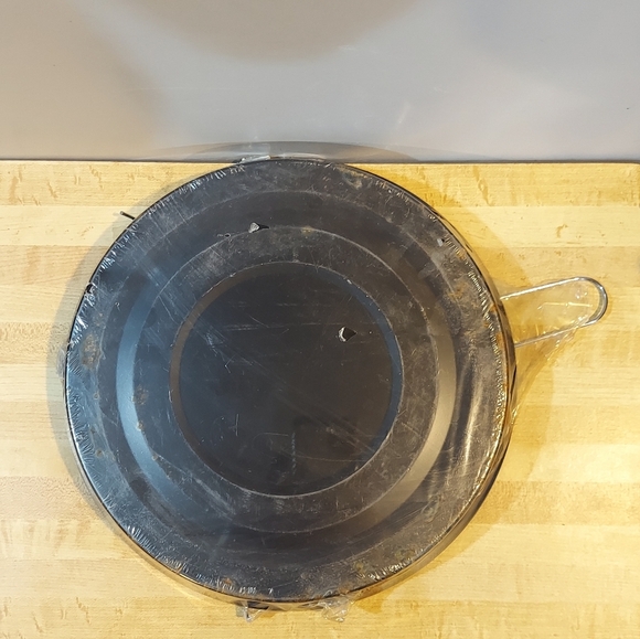 NEW BBQ CHEF 12" PORTABLE TABLETOP CHARCOAL GRILL FOR CAMPING, HIKING & MORE - Picture 4 of 5